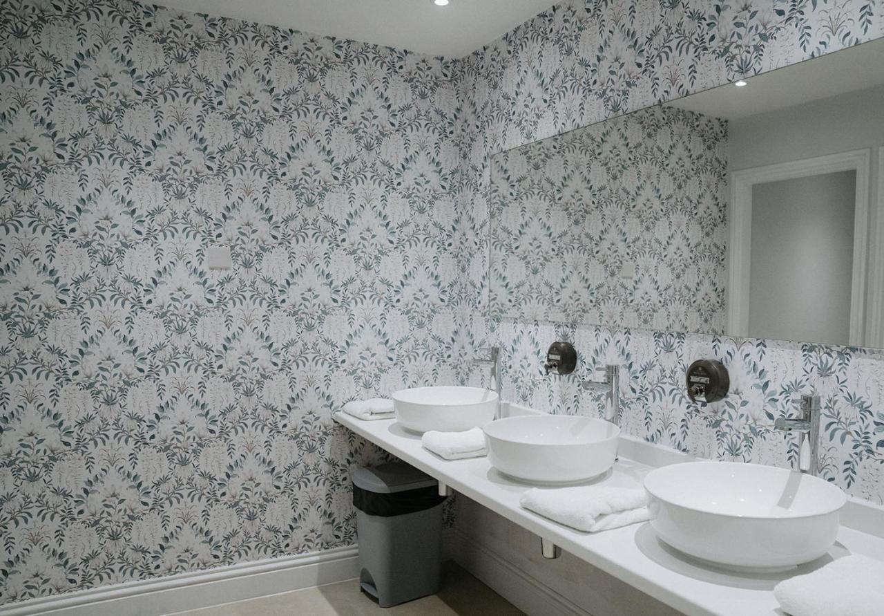 Highfield Hall Mold Bagian luar foto