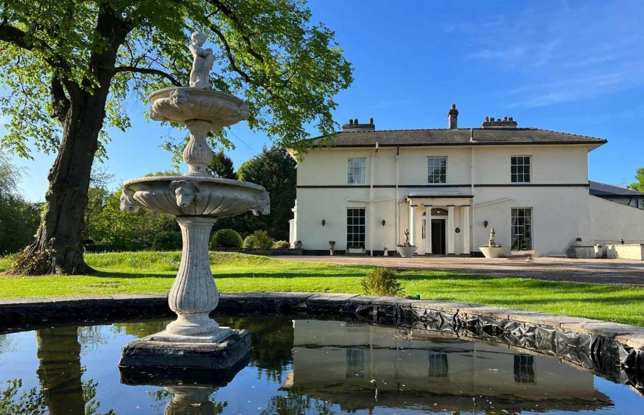 Highfield Hall Mold Bagian luar foto